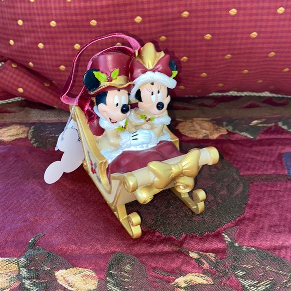 Disney Other - NWT Disney parks victorian Minnie and Mickey Mouse Christmas sleigh ornament